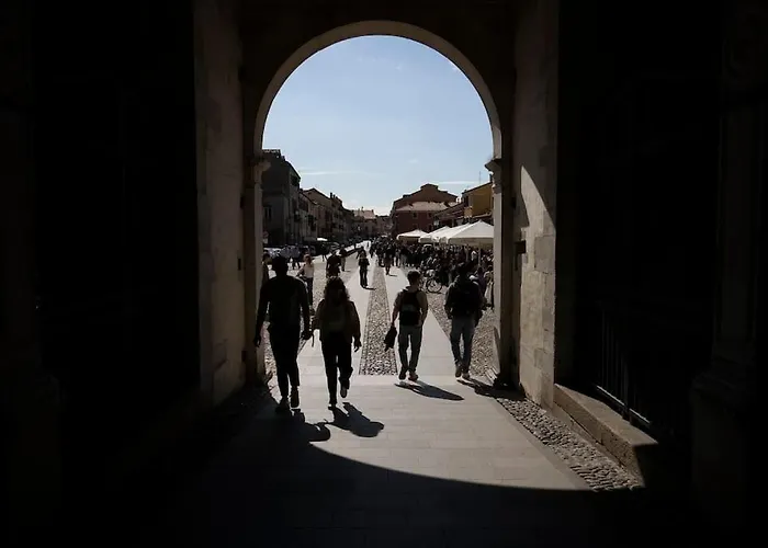 Sul Fiume Al Portello *